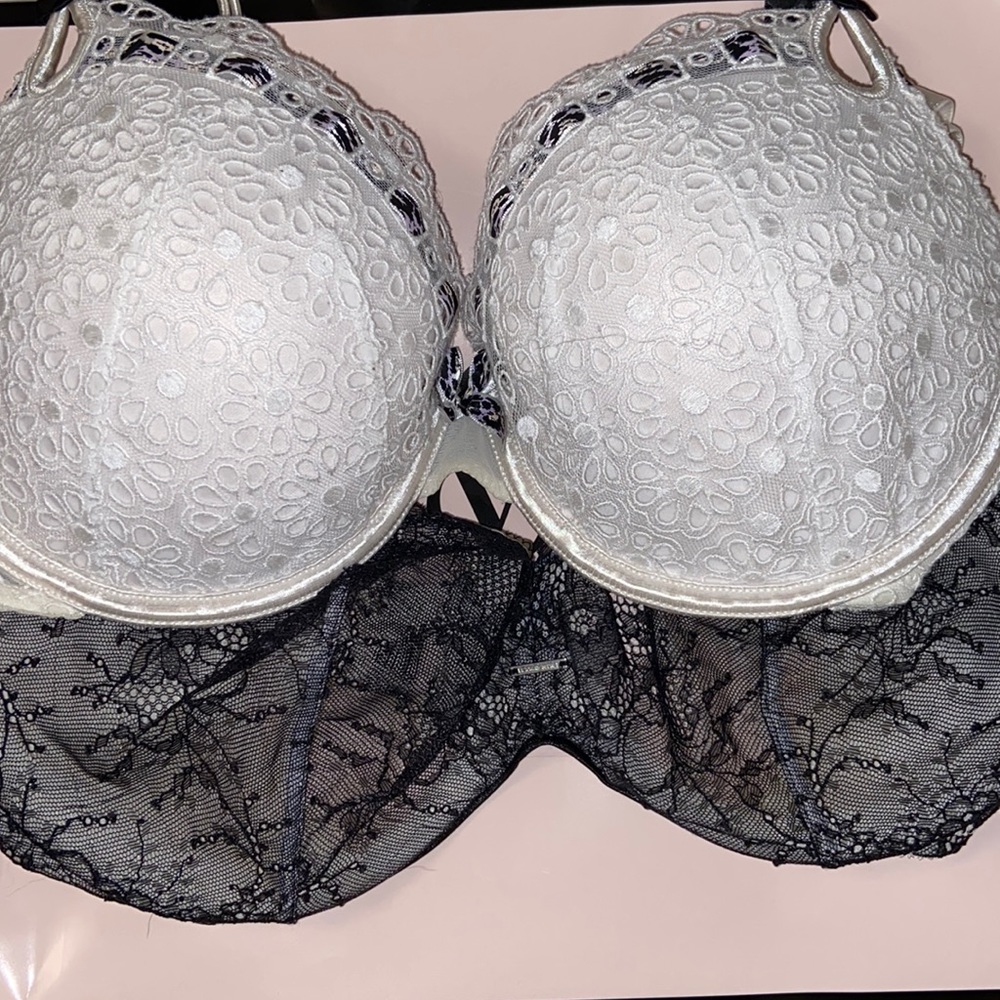 34 DD Bras- lot of 2 Victoria Secret